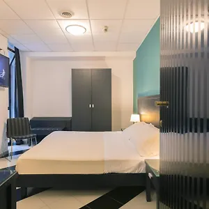 *** Otel Executive Business İtalya