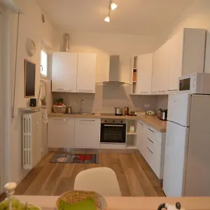 Apartamento Via Da Velo 8